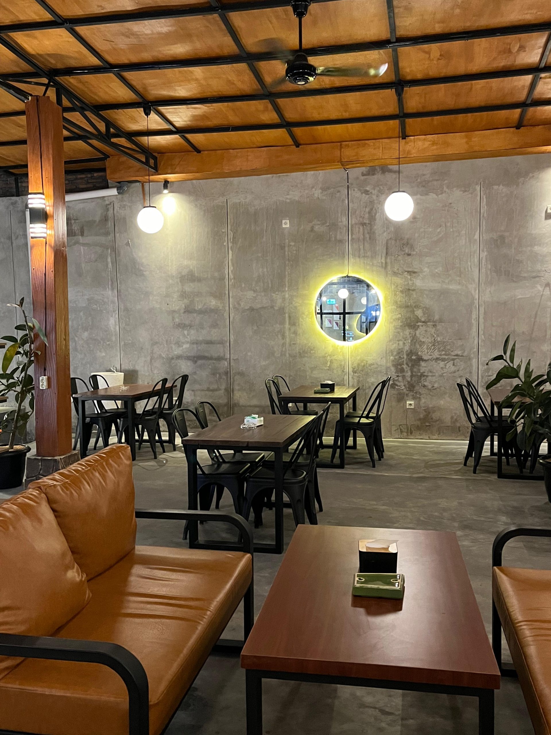 Daftar Coffee Shop 24 Jam Jogja: Tempat Nugas Terbaik